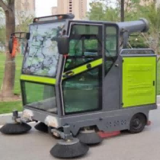 مكنسة للركوب بخمس فرش